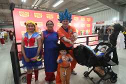 Con sesiones de firmas, fotografas, recuerdos imborrables y una serie de actividades, los guatemaltecos podrn disfrutar de Anime-Con, un evento con figuras internacionales que celebrarn la cultura asitica.

De acuerdo con sus organizadores, en el pas se realizar la tercera edicin de la Anime-Con, un evento que se ha consolidado como el punto de encuentro definitivo para la comunidad otaku, geek y de cultura pop en el pas.

Foto:
BYON RIVERA 
01/03/2026