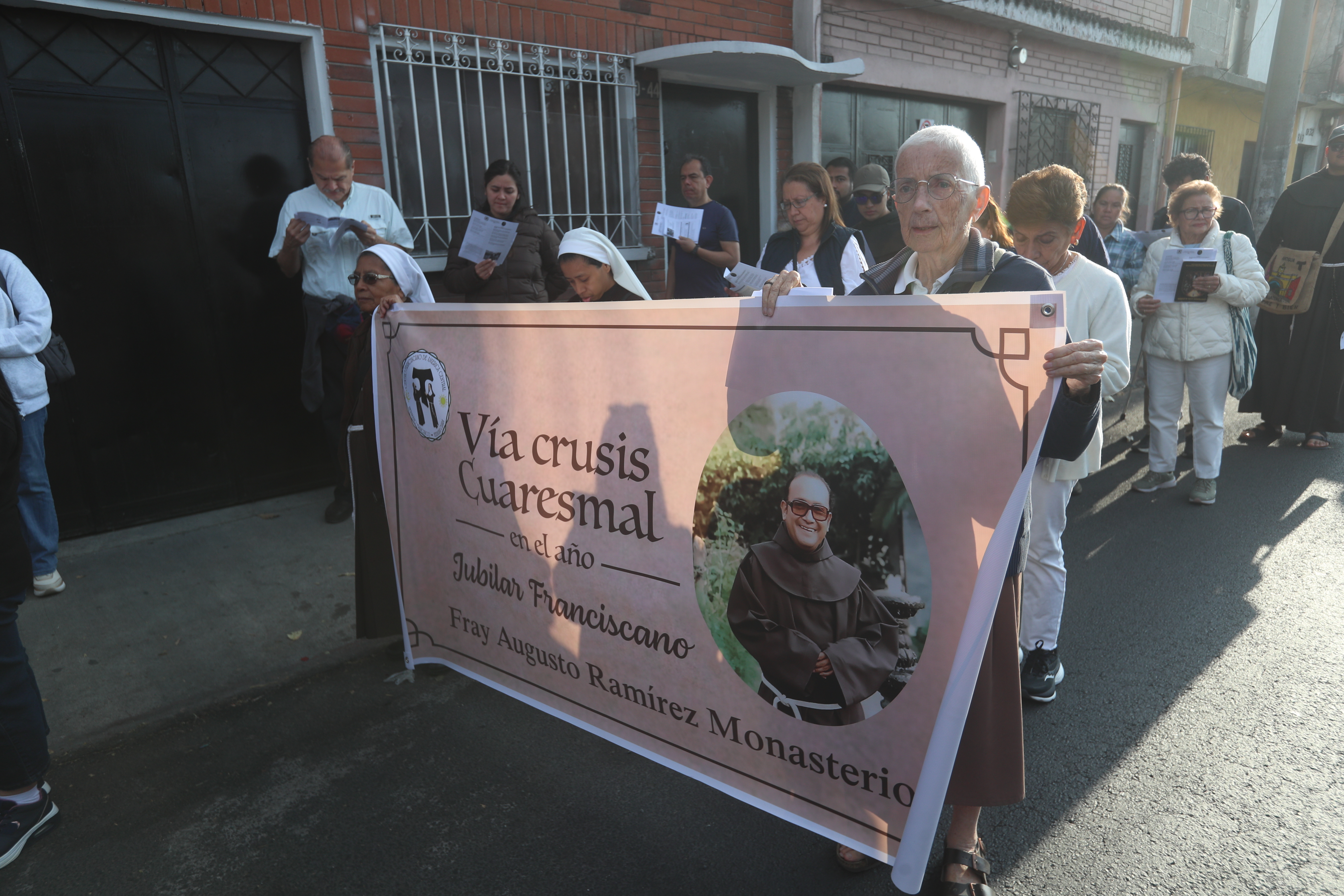 VIACRUCIS EN MEMORIA DE FRAY AUGUSTO RAMIREZ MONASTERIO'