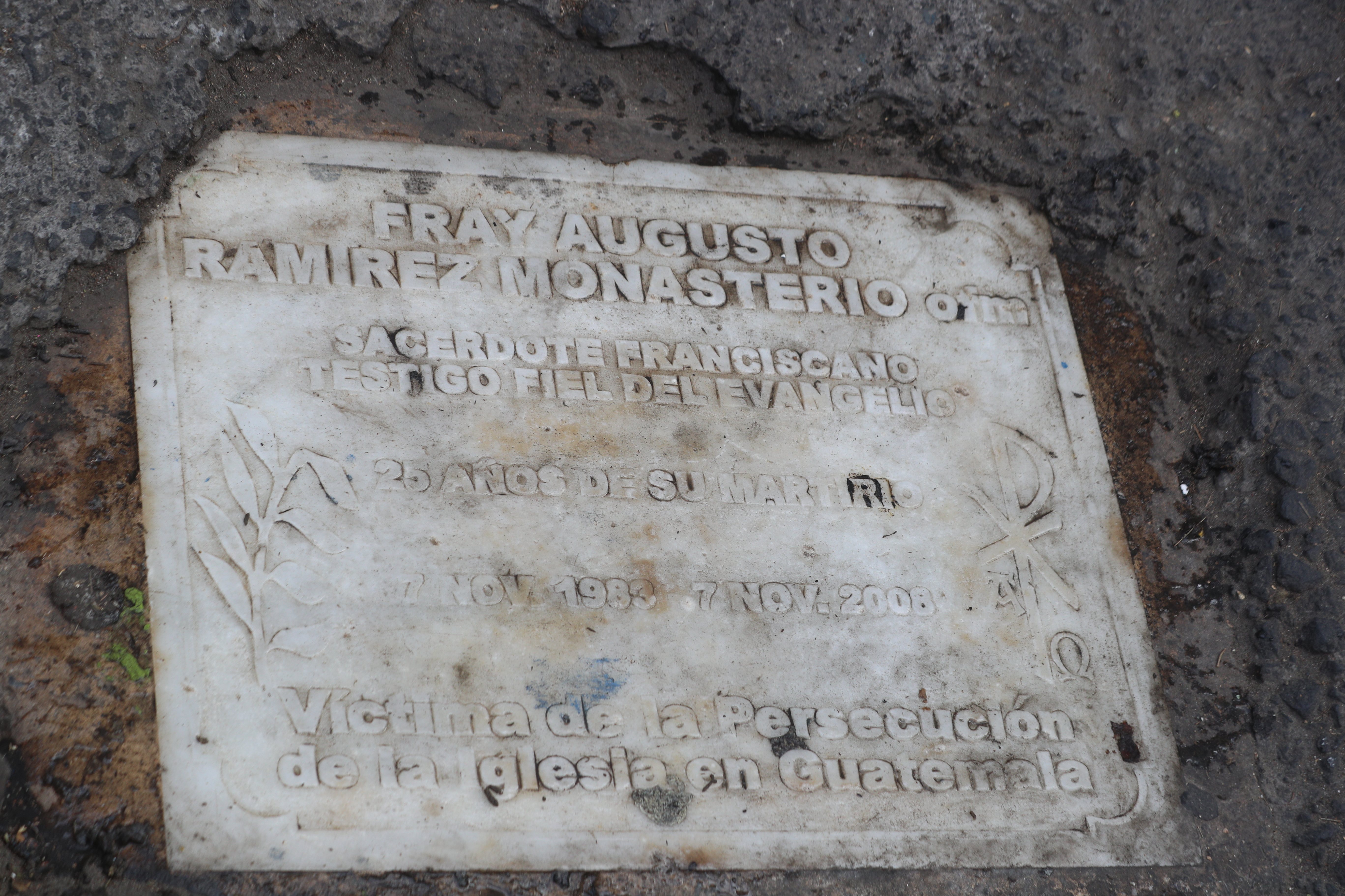 VIACRUCIS EN MEMORIA DE FRAY AUGUSTO RAMIREZ MONASTERIO