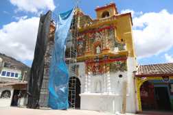 La comunidad Catlica de la iglesia San Andrs Xecul, continan en restauracin de la fachada exterior de este recinto, mismo que data del siglo XIX, un smbolo del sincretismo maya-cristiano

Fotografa Prensa Libre: Moiss Xec. 04-03-2026