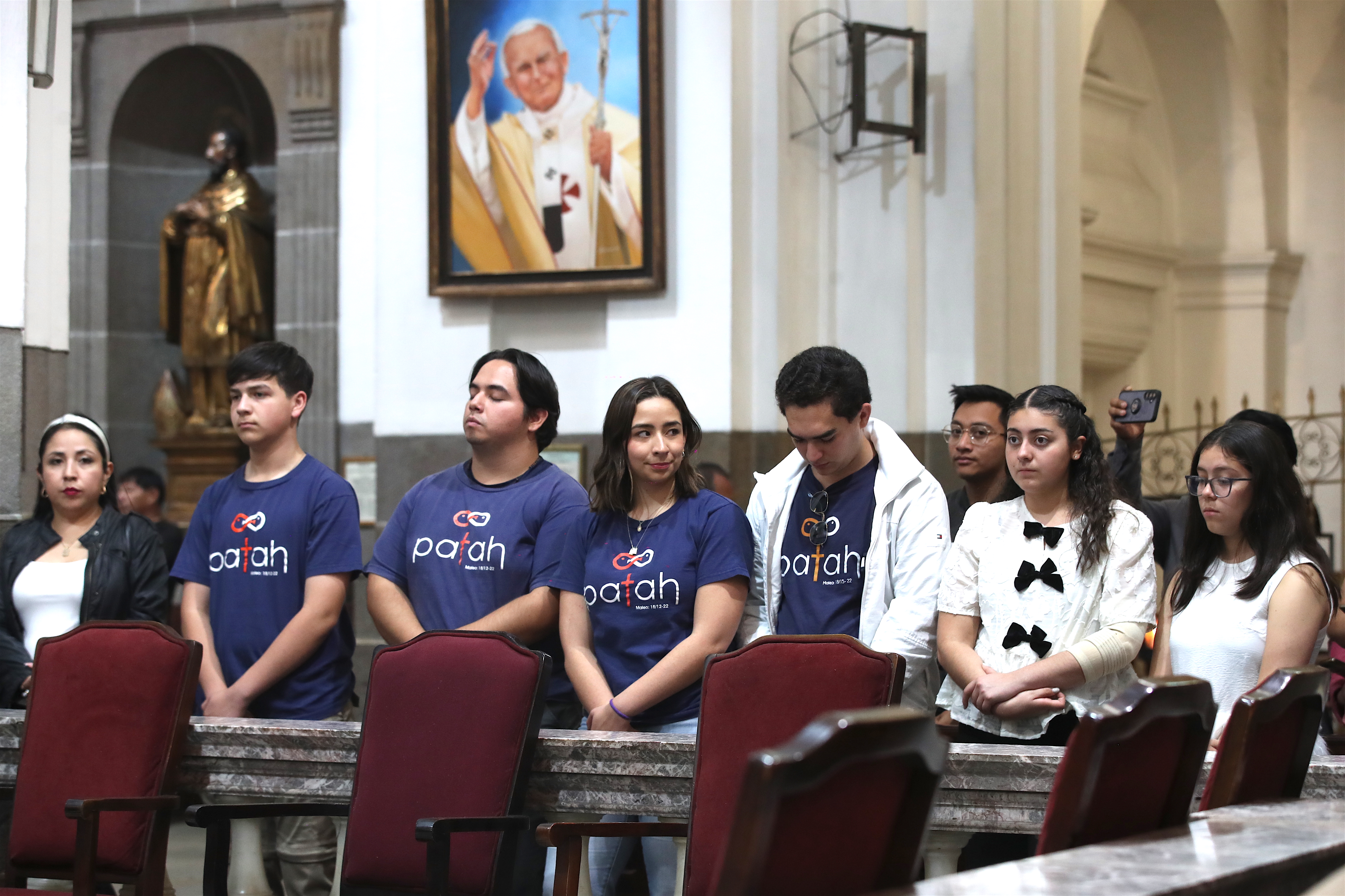 Padre Guilherme Peixoto, el sacerdote portugués visita Guatemala.'