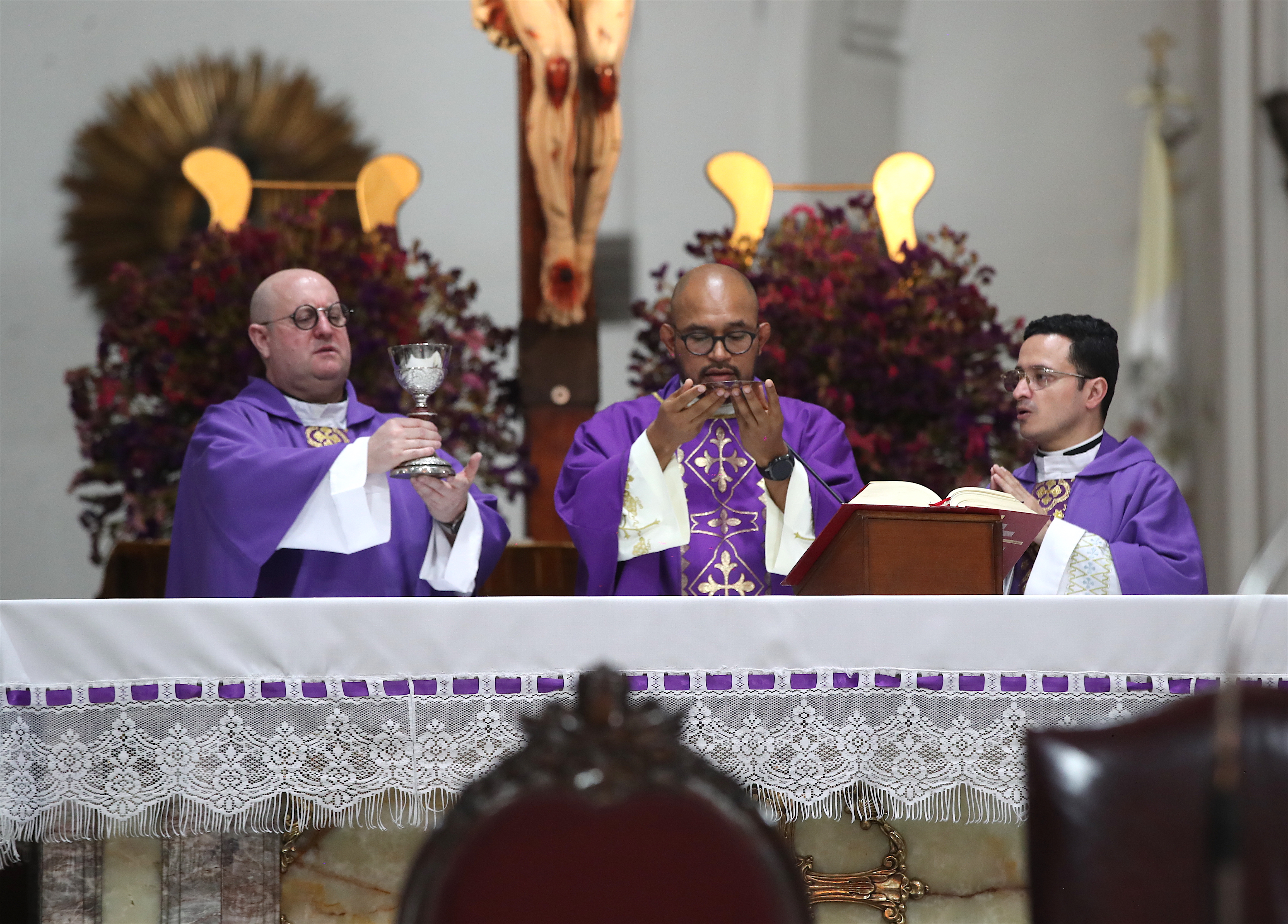 Padre Guilherme Peixoto, el sacerdote portugués visita Guatemala.