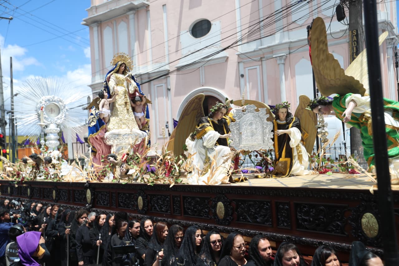 PROCESION JESUS NAZARENO TRES POTENCIAS VIRGEN DE DOLORES PARROQUIA'