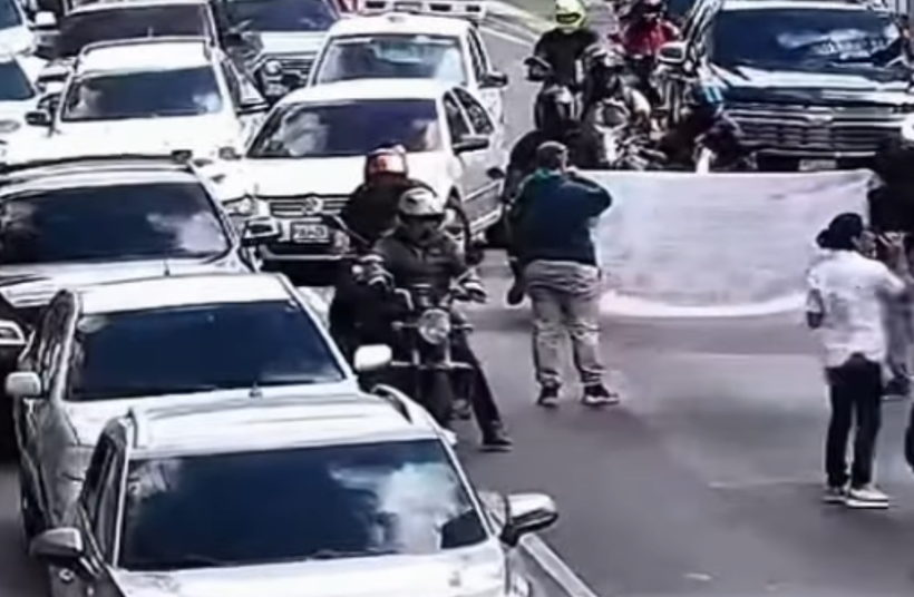 Elección de rector de la Usac: Sala suspende amparo presentado por cuerpos electorales; estudiantes manifiestan en zona 10