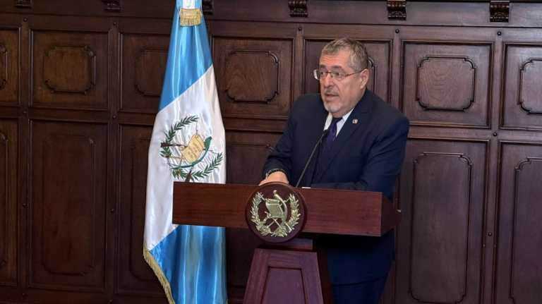 Ejecutivo revisará esta semana los expedientes de 76 aspirantes a magistrados de la CC para el periodo 2