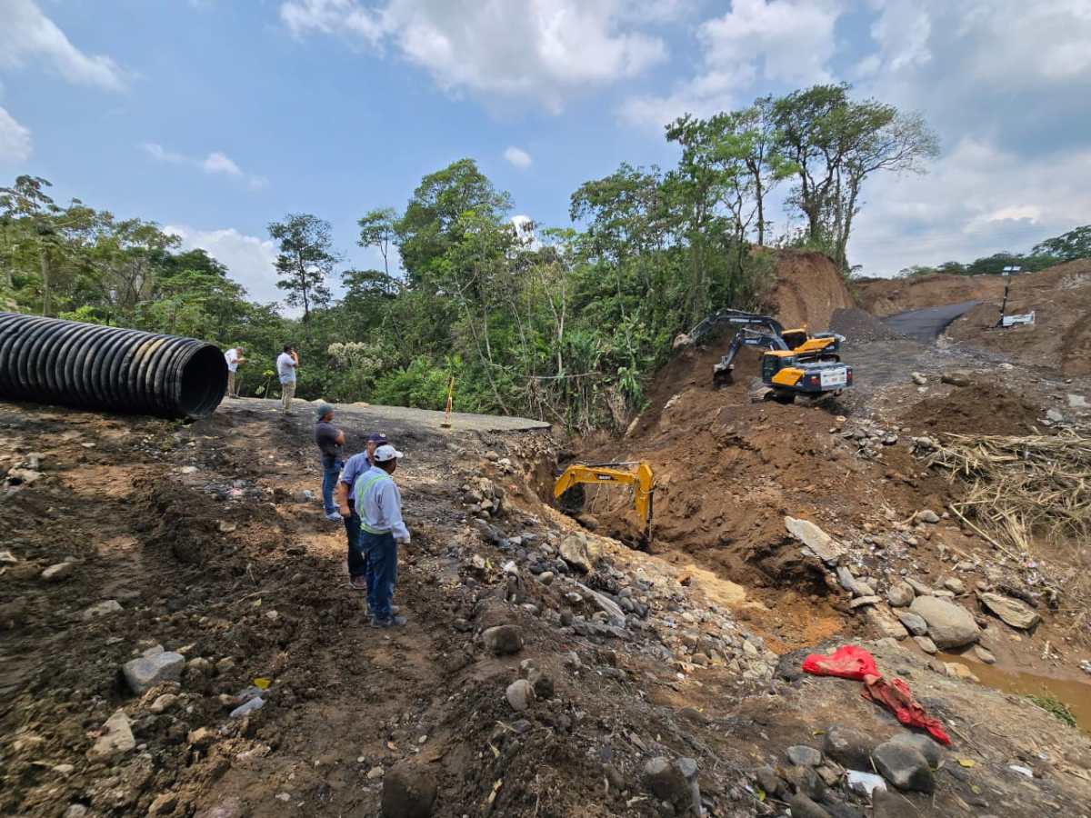 Socavamiento en km 189 de la ruta Cito-Zarco tras lluvias deja incomunicada la vía entre Quetzaltenango y Retalhuleu