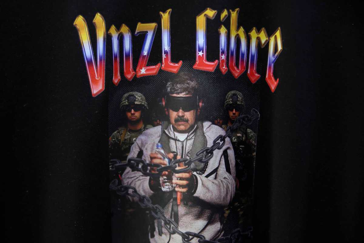 Las camisetas de la captura de Maduro se convierten en moda entre los venezolanos