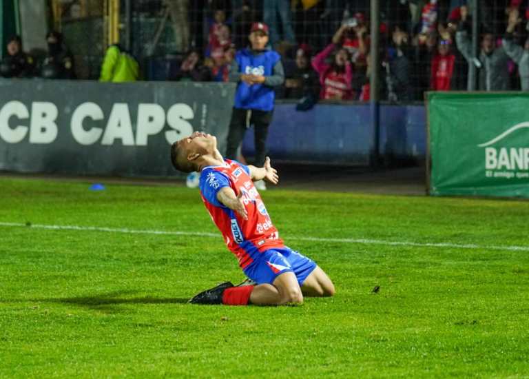 Xelajú MC remonta y vence a Municipal en el Mario Camposeco en el cierre de la fecha 14 del Clausura 2