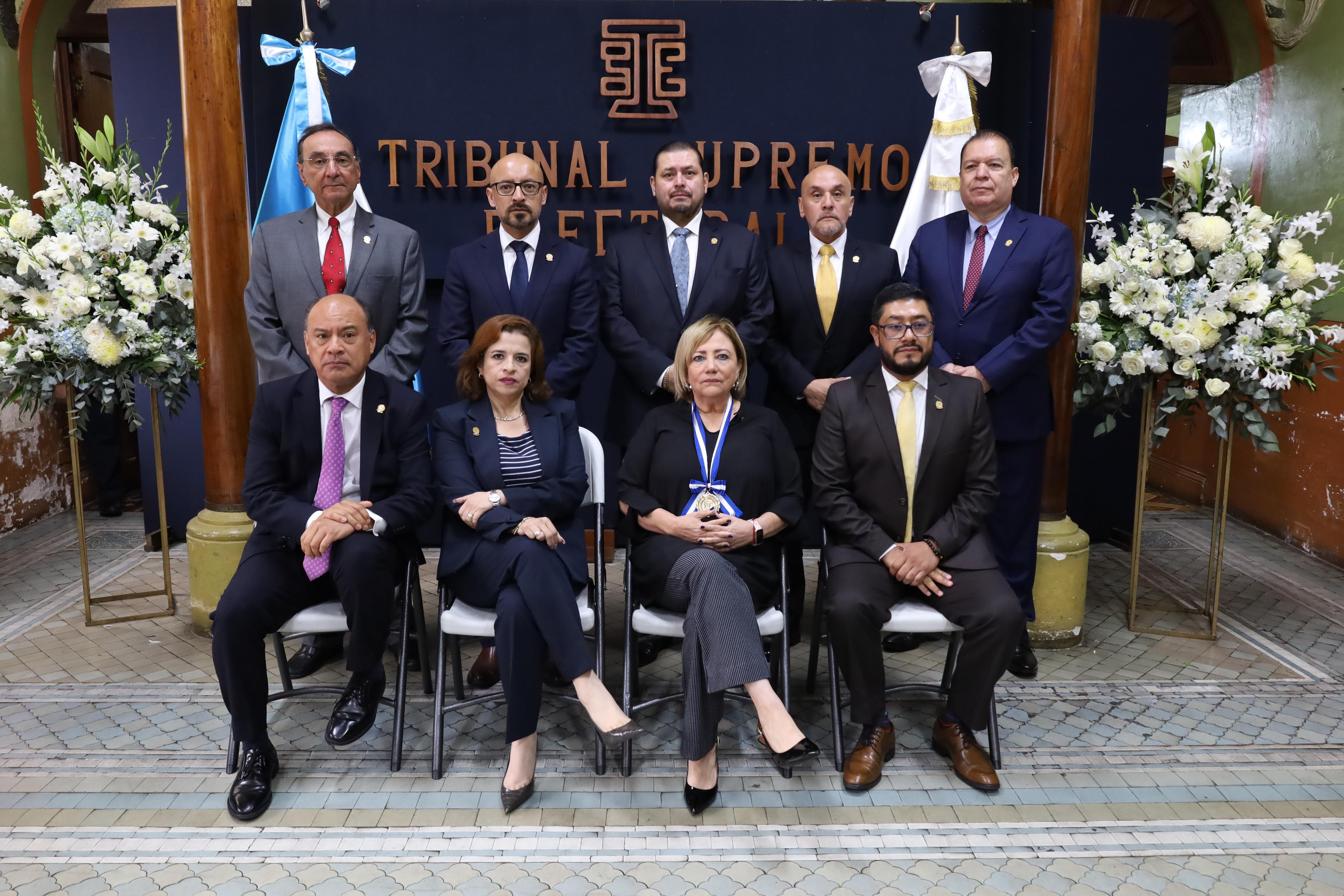 Magistrados del TSE del periodo 2026-2032 toman posesión en evento a ...