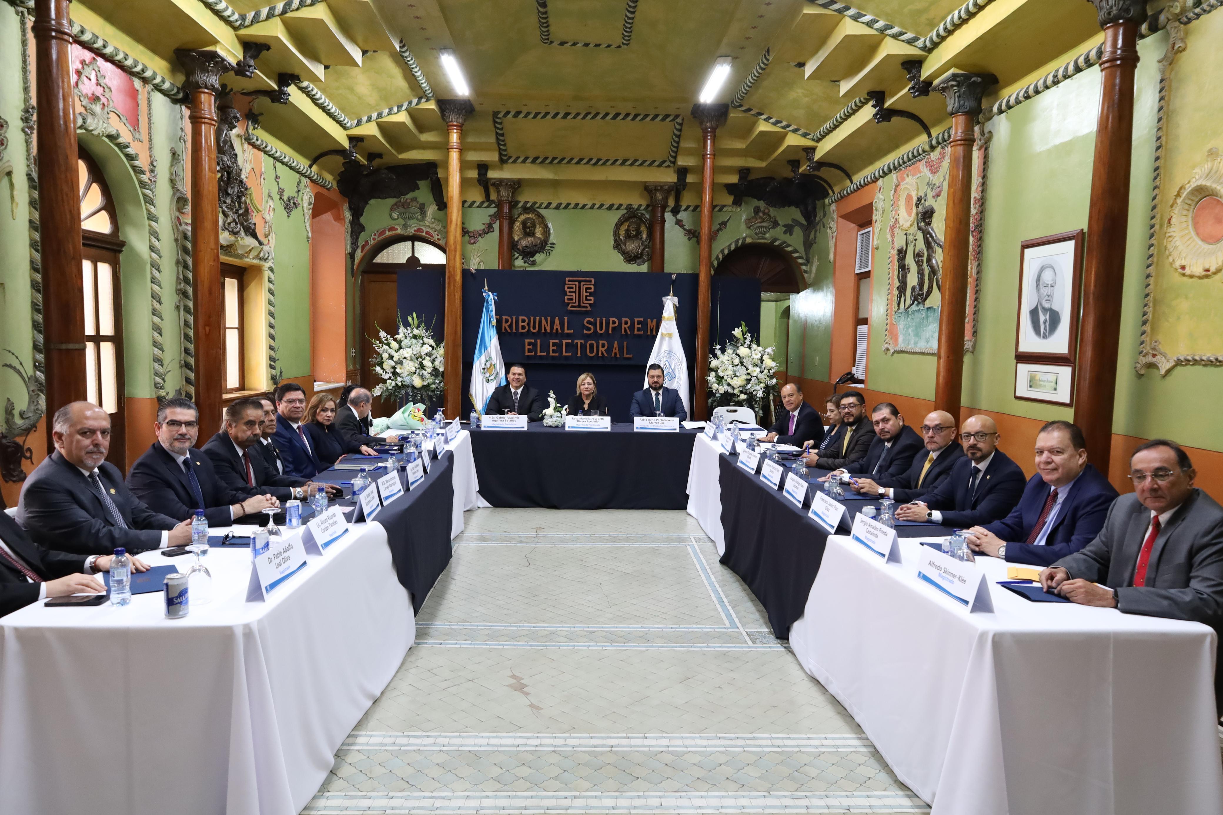 Congreso convoca a los magistrados de la nueva CC para rendir juramento ...