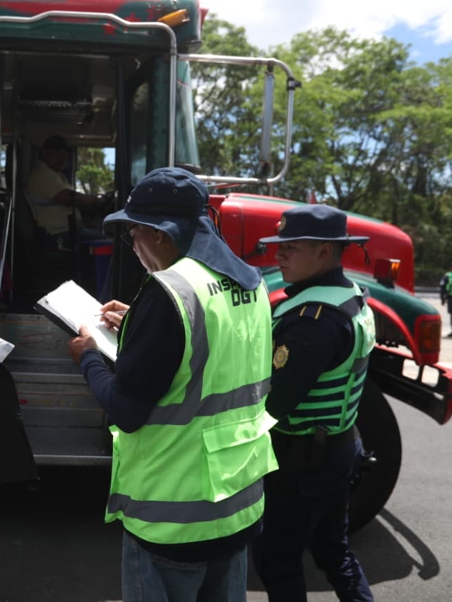 Cobran hasta Q30 de más en transportes colectivos