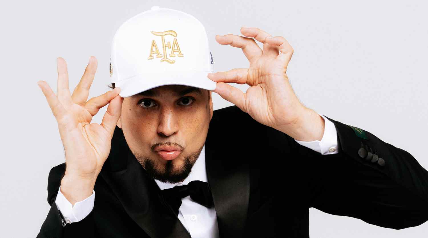 Dante Spinetta promueve “Día 3”, un álbum que invita a conectar con el amor y las emociones reales