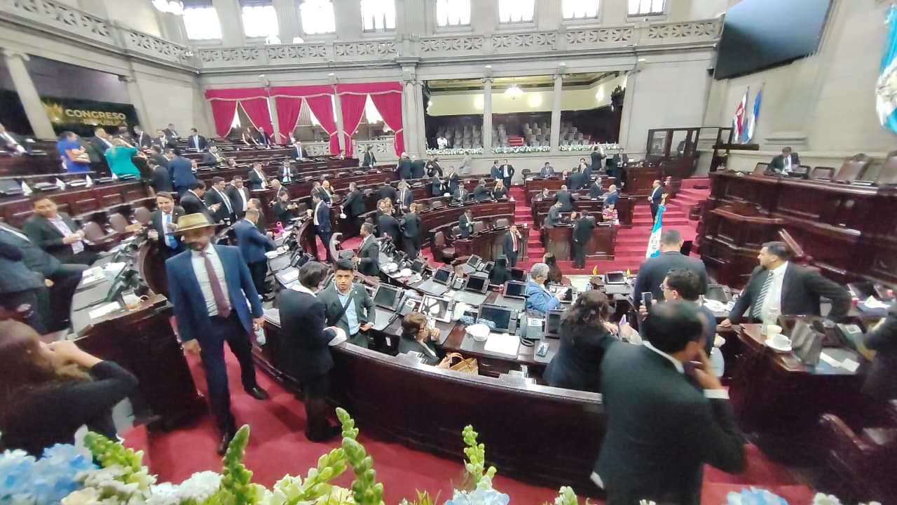 Crisis de combustibles divide al Congreso y deja en suspenso posibles soluciones