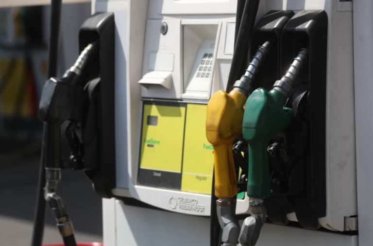 Precio de la gasolina en Guatemala ronda los Q4