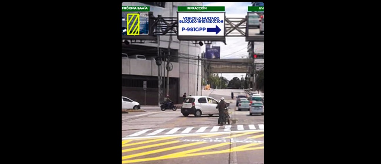 El proyecto Bahías antibloqueo constará de un sistema que muestra en pantalla si existe espacio disponible para avanzar, identifica la placa del infractor y proyecta la imagen del vehículo que invade la intersección sin contar con vía libre. (Foto, Prensa Libre: cortesía Emetra)