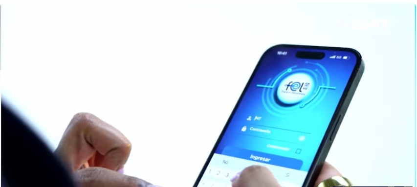 Autoridades de la Superintendencia de Administración Tributaria (SAT) presentan nuevas funcionalidades de la App FEL y avances en la digitalización de Declaraguate durante una conferencia de prensa del 11 de marzo de 2026. (Foto, Prensa Libre: cortesía SAT)