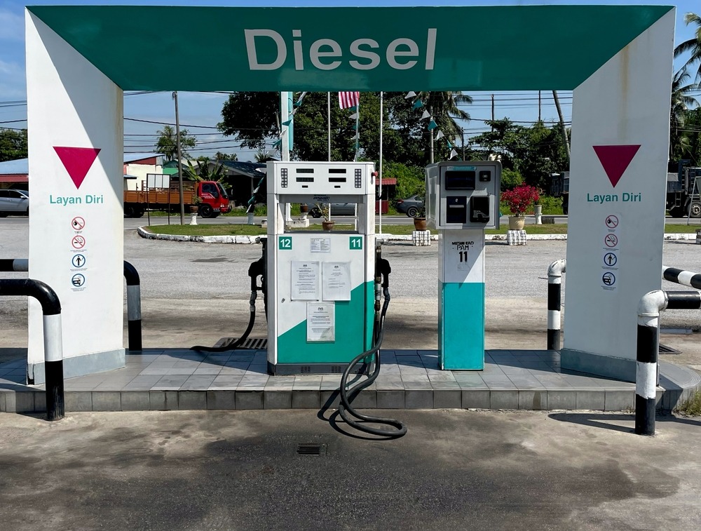 El diésel, aunque es el combustible más barato en Guatemala, en parte, por su menor carga impositiva, es también el más sensible a crisis internacionales, registrando las mayores alzas por su alta demanda global. (Foto, Prensa Libre: ShutterStock)