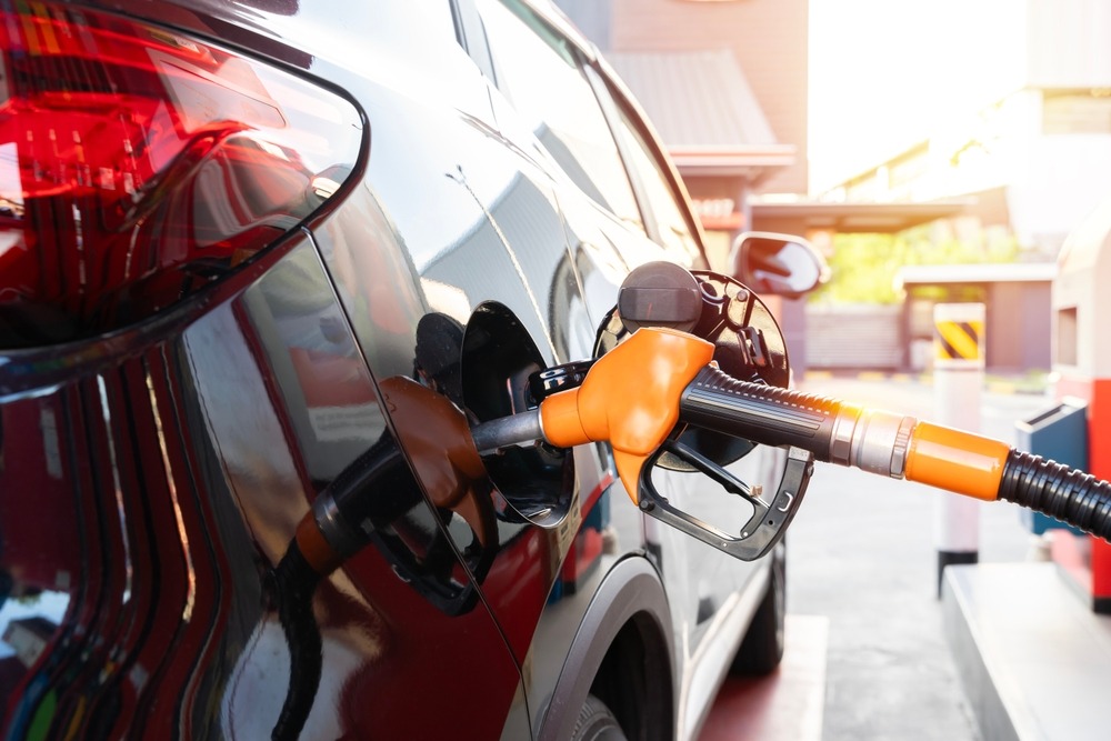 Desde el 28 de febrero, los combustibles han registrado los siguientes aumentos por galón: la gasolina superior Q9.92, la gasolina regular Q9.92 y el diésel Q13.74. (Foto, Prenda Libre: ShutterStock)