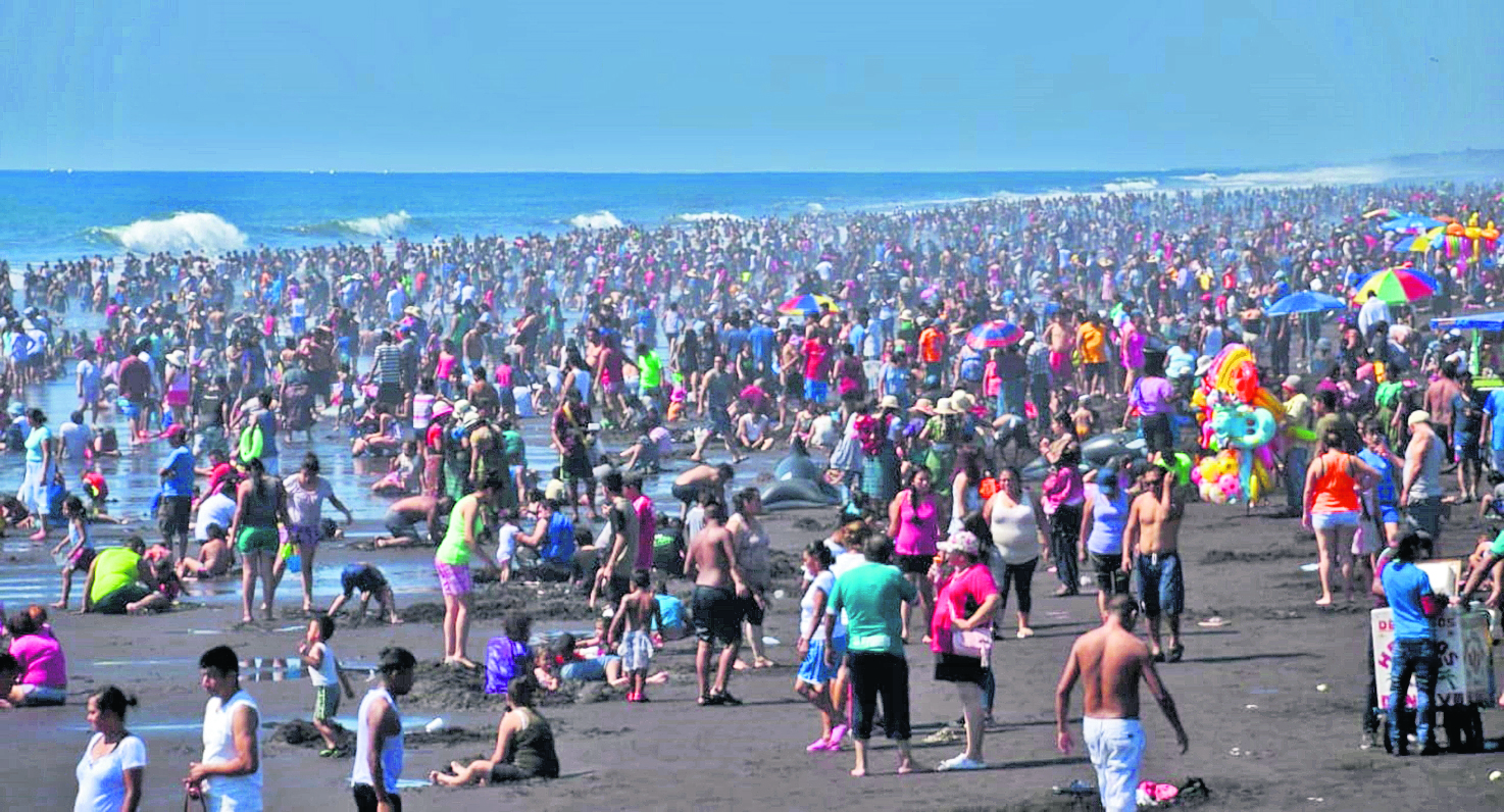 Las aglomeraciones masivas que puedan darse en Semana Santa pueden favorecer a la diseminación del sarampión. (Foto Prensa Libre: Hemeroteca PL)