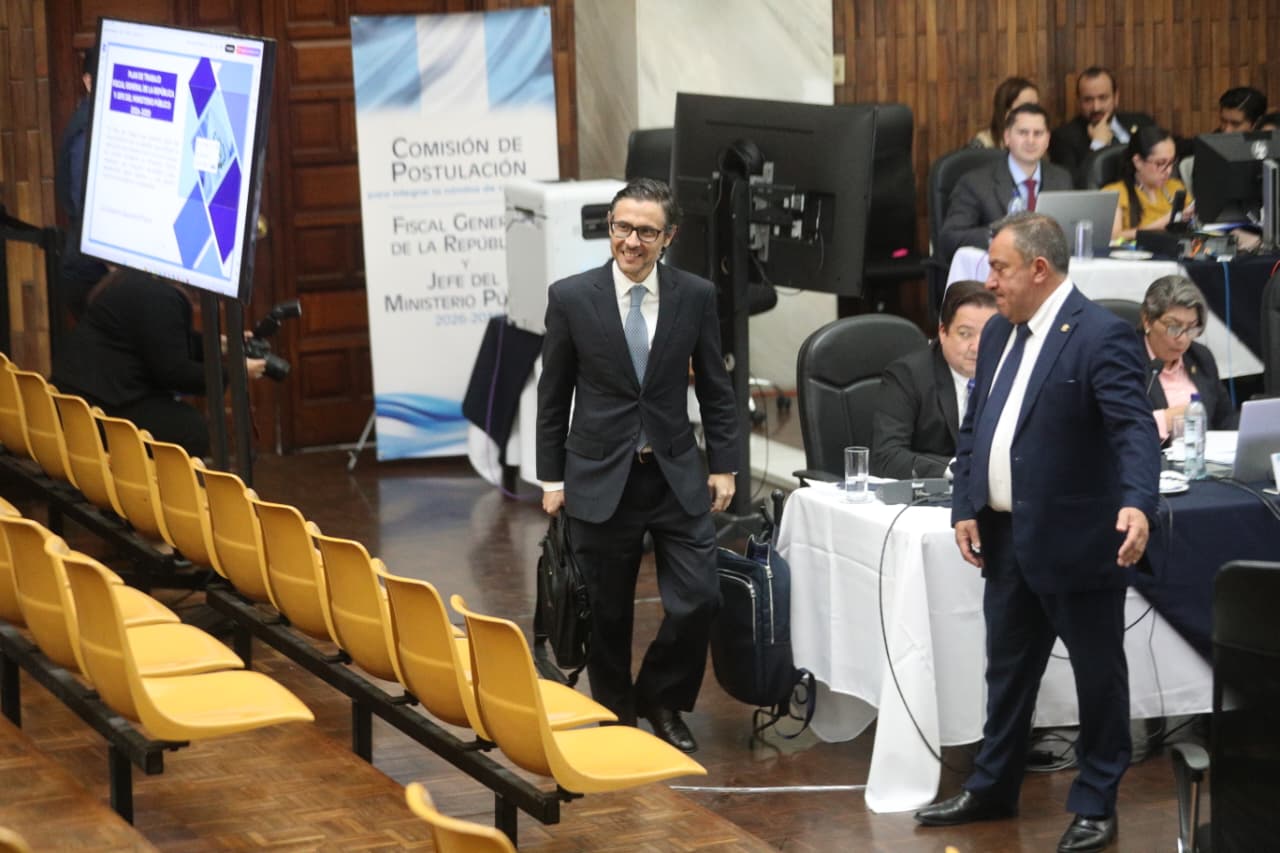 Saavedra propone recuperar credibilidad del MP y frenar percepción de persecución penal selectiva