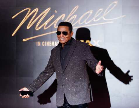 Berlin (Germany), 10/04/2026.- US singer and brother of Michael Jackson, Jackie Jackson, poses on the red carpet while arriving for the premiere of the film 'Michael' in Berlin, Germany, 10 April 2026. The Michael Jackson biopic screens in cinemas from 22 April 2026. (Alemania) EFE/EPA/CLEMENS BILAN