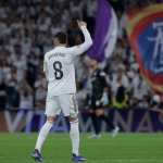 MADRID, 10/04/2026.- El centrocampista uruguayo del Real Madrid Fede Valverde celebra el primer gol de su equipo durante el partido de la jornada 31 de LaLiga EA Sports que disputan Real Madrid y Girona FC este viernes, en el estadio Santiago Bernabéu. EFE/JuanJo Martín