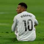 SEVILLA, 24/04/2026.- El delantero francés del Real Madrid, Kylian Mbappé, durante el encuentro correspondiente a la jornada 32 de Laliga EA Sports que disputan este viernes Betis y Real Madrid en el estadio de La Cartuja, en Sevilla. EFE/Julio Muñoz