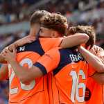 El centrocampista del FC Barcelona Fermín López celebra tras marcar el 0-1 durante el partido de LaLiga entre Getafe CF y FC Barcelona celebrado este sábado en el estadio Coliseum de Getafe. EFE/ Daniel González