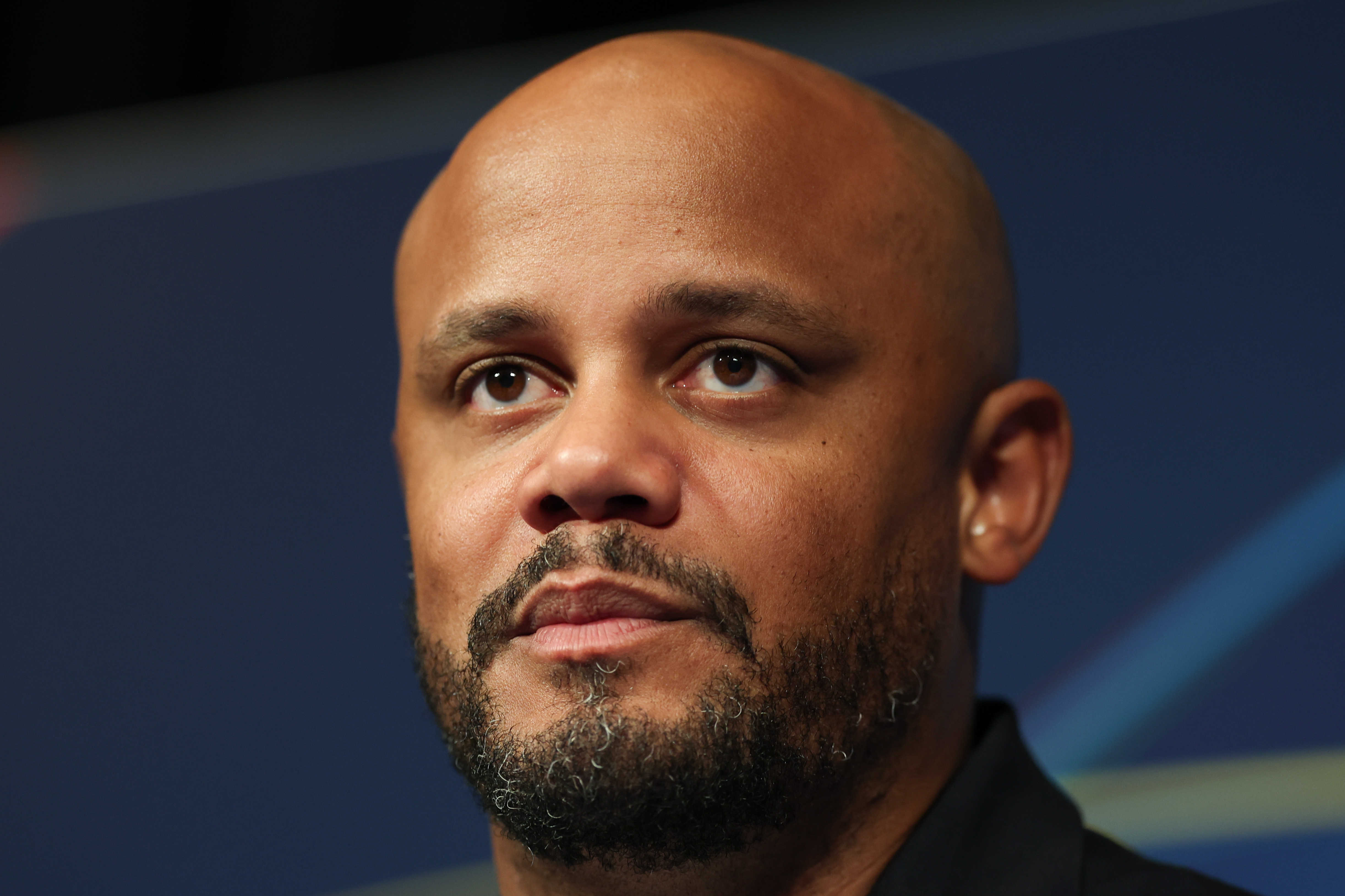PARIS (France), 27/04/2026.- Bayern's head coach Vincent Kompany attends a press conference at Parc des Princes stadium in Paris, France, 27 April 2026. Bayern Munich will face PSG on 28 April in their UEFA Champions League semifinal 1st leg match. (Liga de Campeones, Francia) EFE/EPA/Mohammed Badra