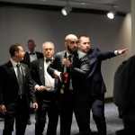 Washington (United States), 25/04/2026.- Security personnel stand guard at the White House Correspondents' Association Dinner where US President Donald Trump and First Lady Melania Trump is attending in Washington, DC, USA, 25 April 2026. Attendees, including US President Donald Trump, took cover at the White House Correspondents Dinner after shots were fired at the venue. EFE/EPA/Yuri Gripas / POOL