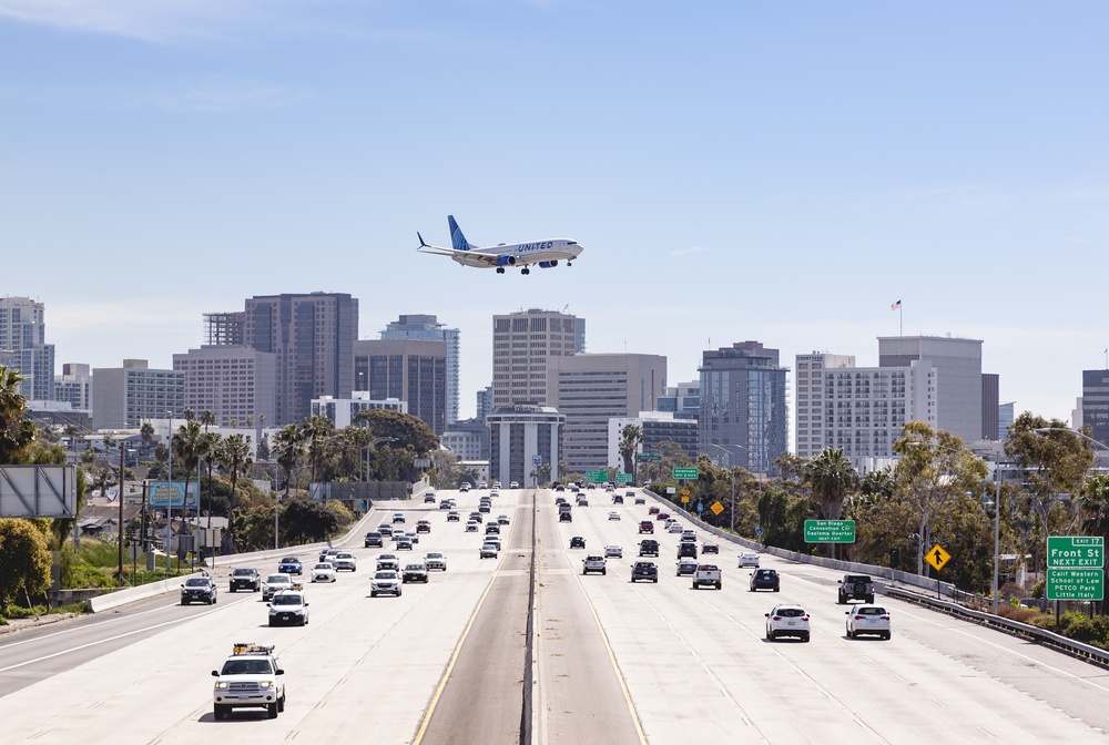 Menos combustible para aviones en California: riesgo de alza en boletos por Mundial 2026