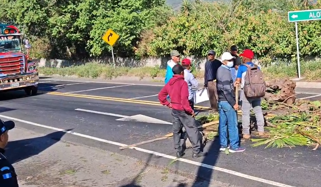 Manifestación complica el tránsito en la Ruta Nacional 14