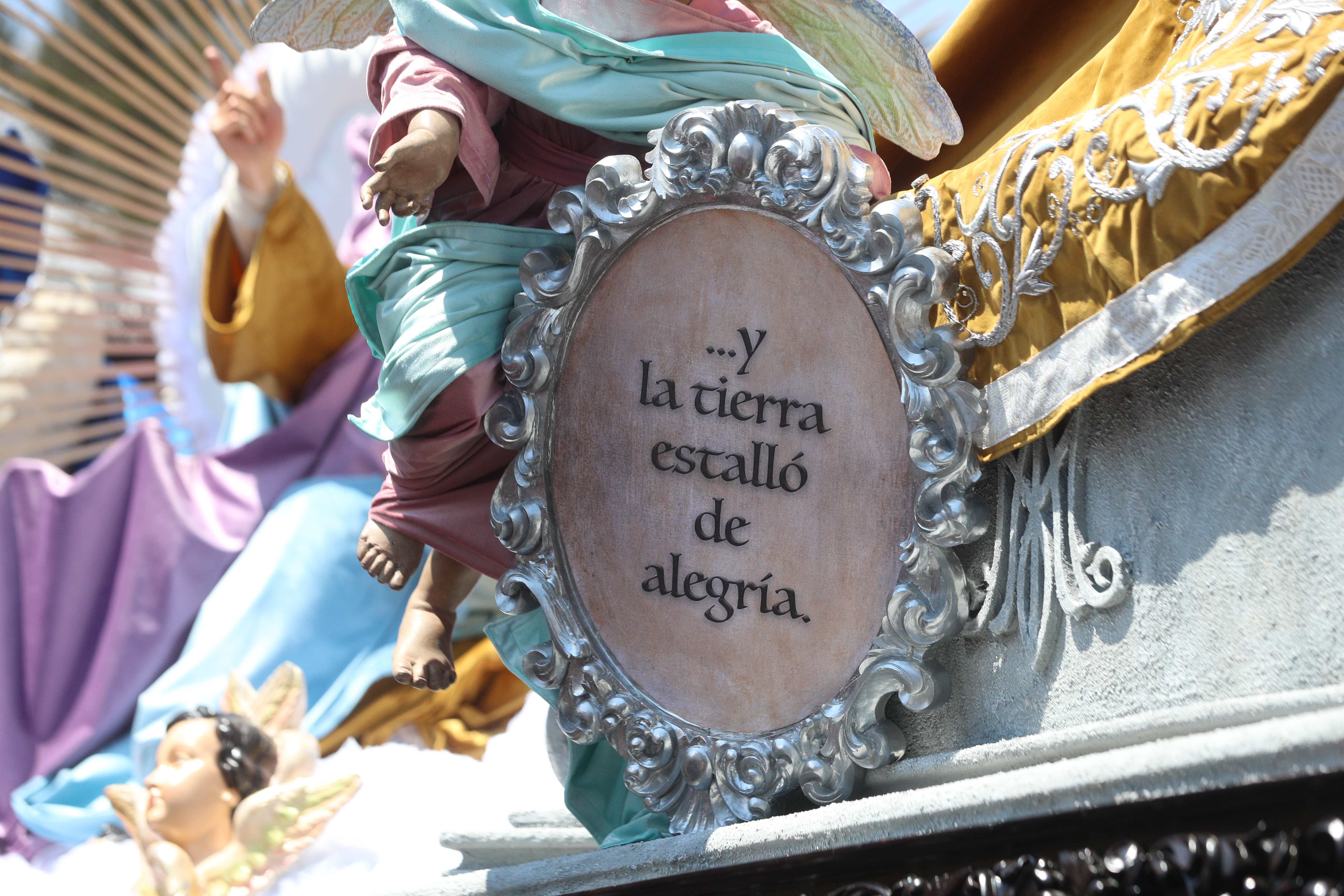 El adorno destaca la fe y obediencia de María ante la voluntad de Dios. (Foto Prensa Libre: Byron Rivera Baiza)