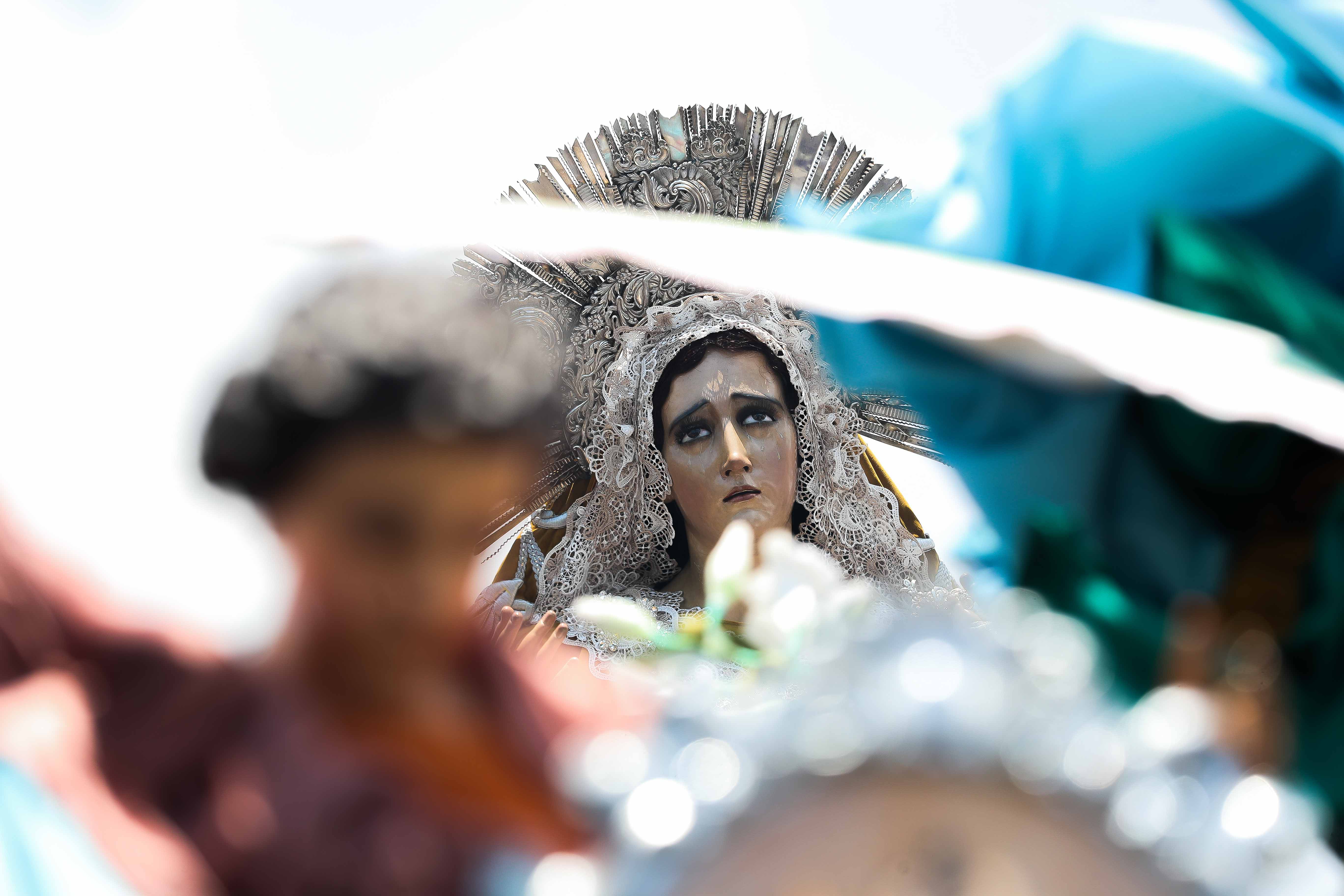 La imagen de la Virgen de Dolores destaca por su mirada llena de tristeza y fe. (Foto Prensa Libre: Byron Rivera Baiza)