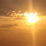 Altas temperaturas y radiación solar afectan el país, mientras la ola de calor mantiene máximas de hasta 40 °C en varias regiones, según el Insivumeh. (Foto Prensa Libre: César Pérez Marroquín)