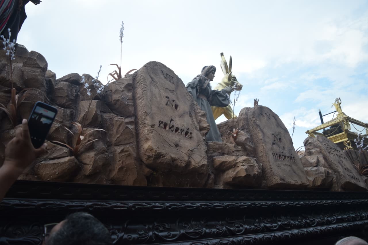 ESCUELA DE CRISTO VIERNES SANTO ANTIGUA GUATEMALA'