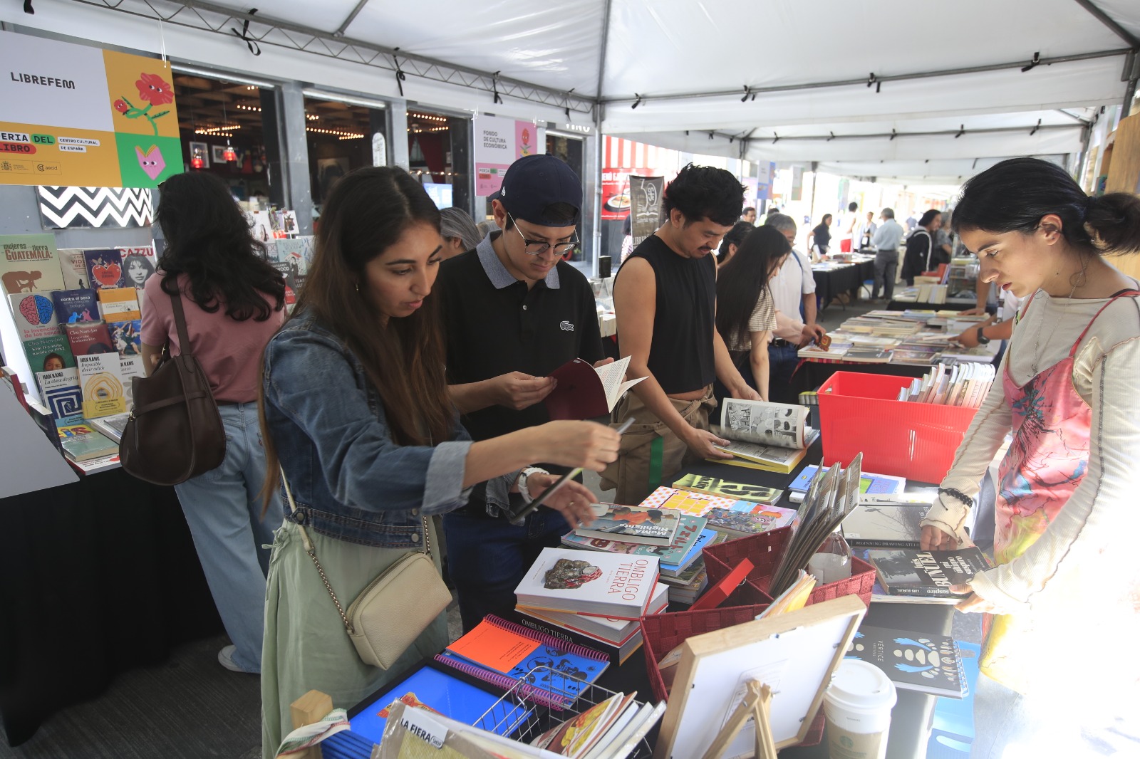 Feria del Libro en Guatemala reúne editoriales y promueve lectura en el Centro Histórico este domingo