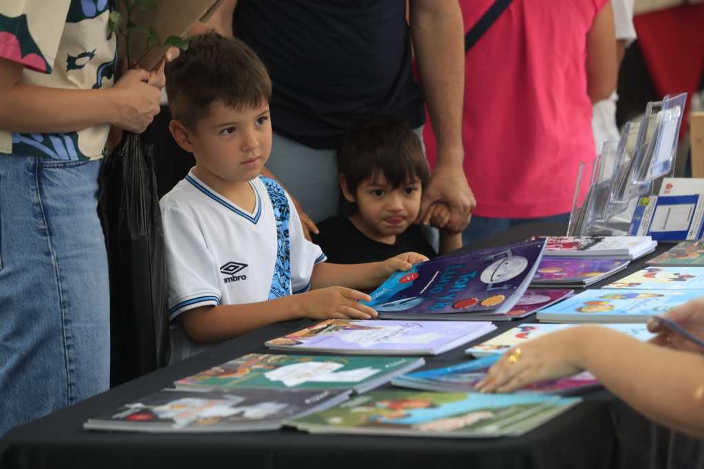 Book Fair in Guatemala brings together publishers and promotes reading in the Historic Center this Sunday