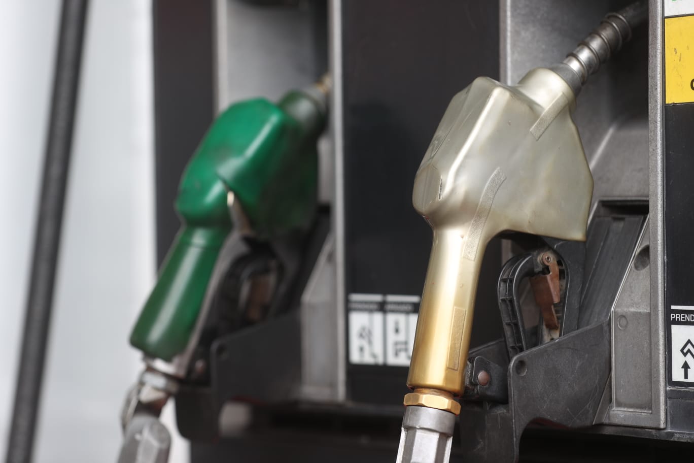 El precio del galón de gasolina y diésel incidió en la inflación durante marzo, que se situó en 2.50% de variación interanual, según el IPC. (Foto Prensa Libre: Hemeroteca PL)
