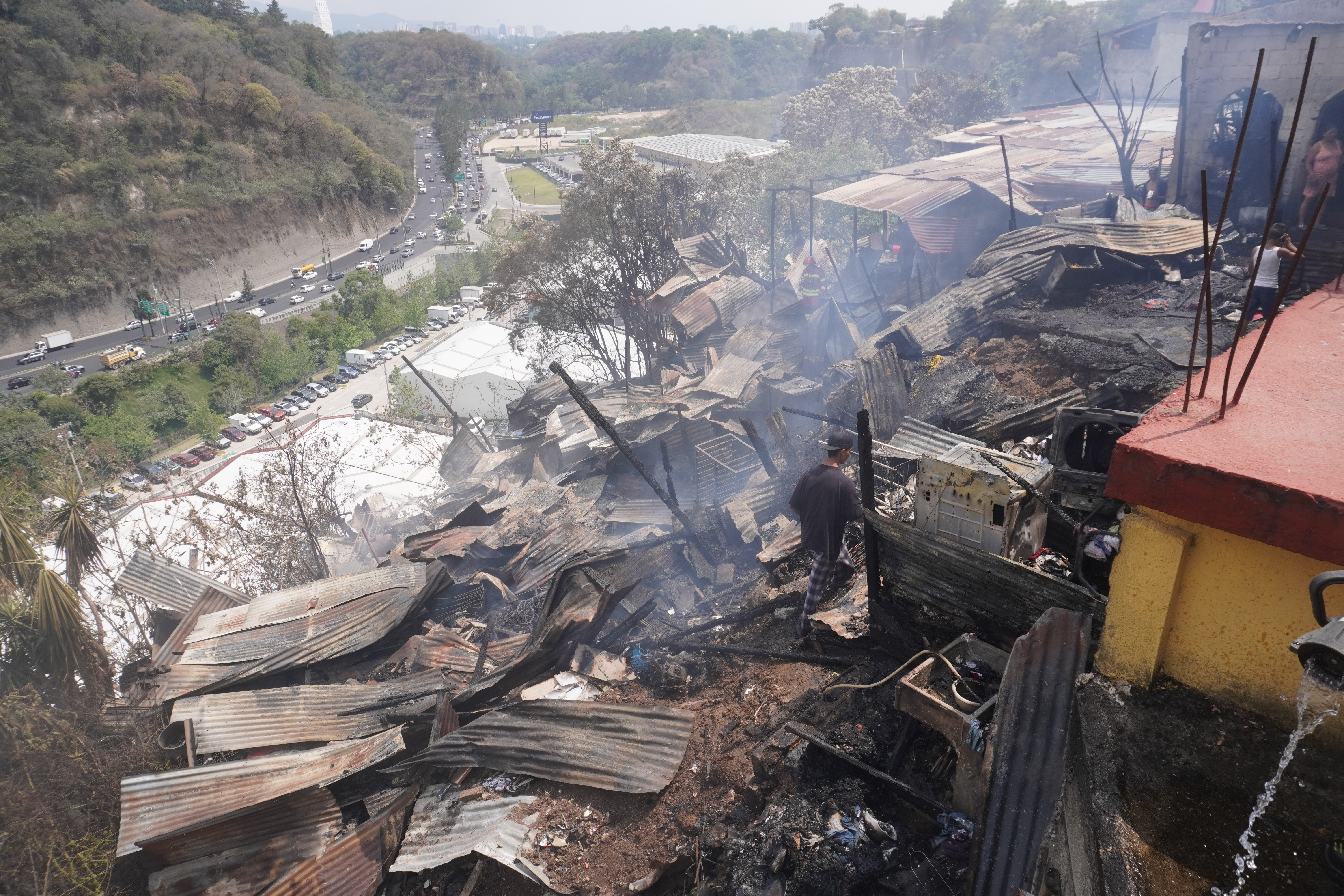 INCENDIO ZONA 5'