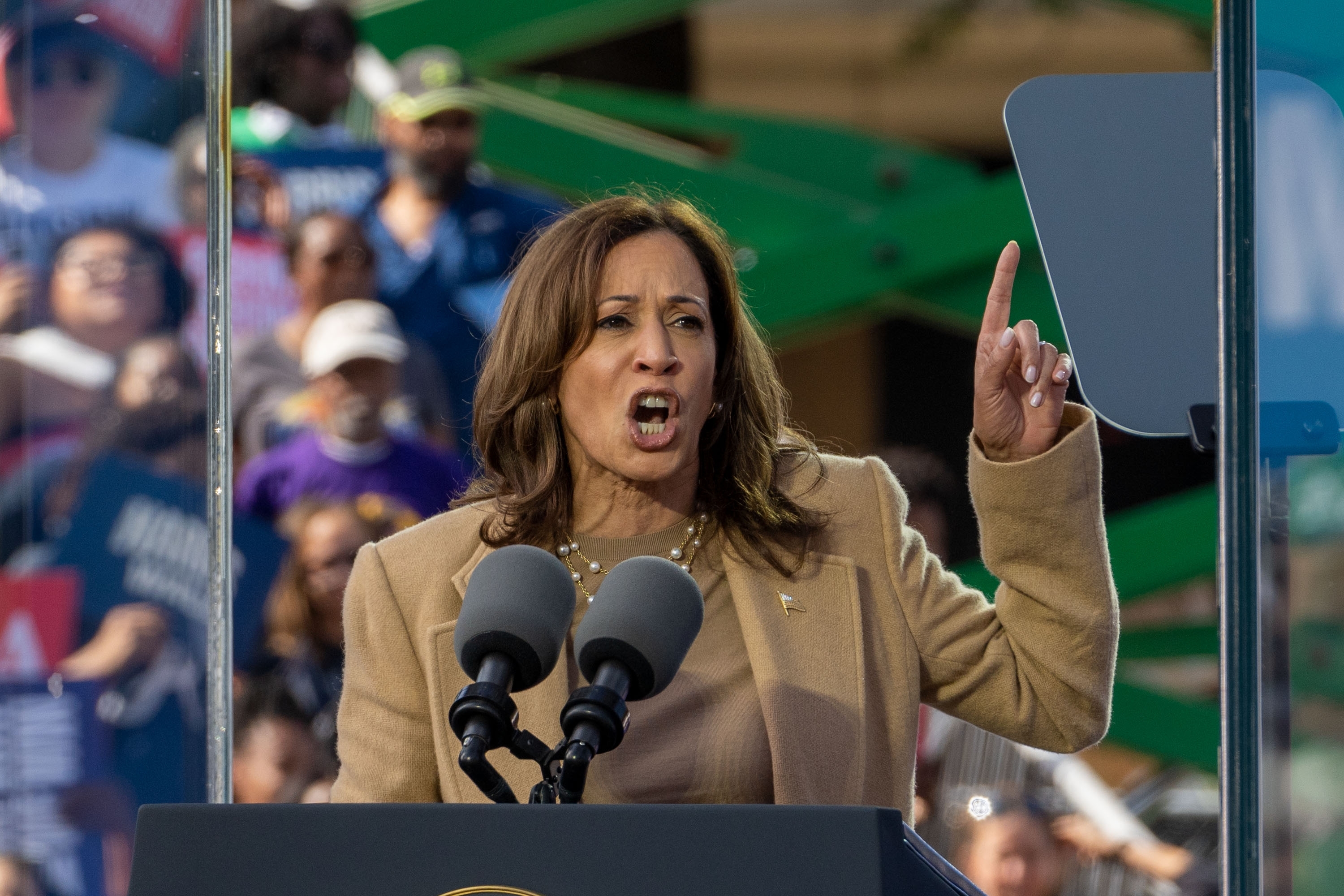 Kamala Harris no descarta su regreso a la política.