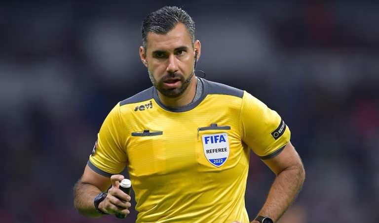 Mario Escobar queda fuera de la lista de árbitros del Mundial 2