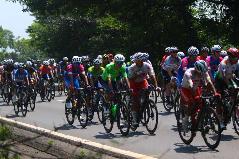 Federación de Ciclismo iniciará proceso legal por caída masiva en la Vuelta Bantrab 2