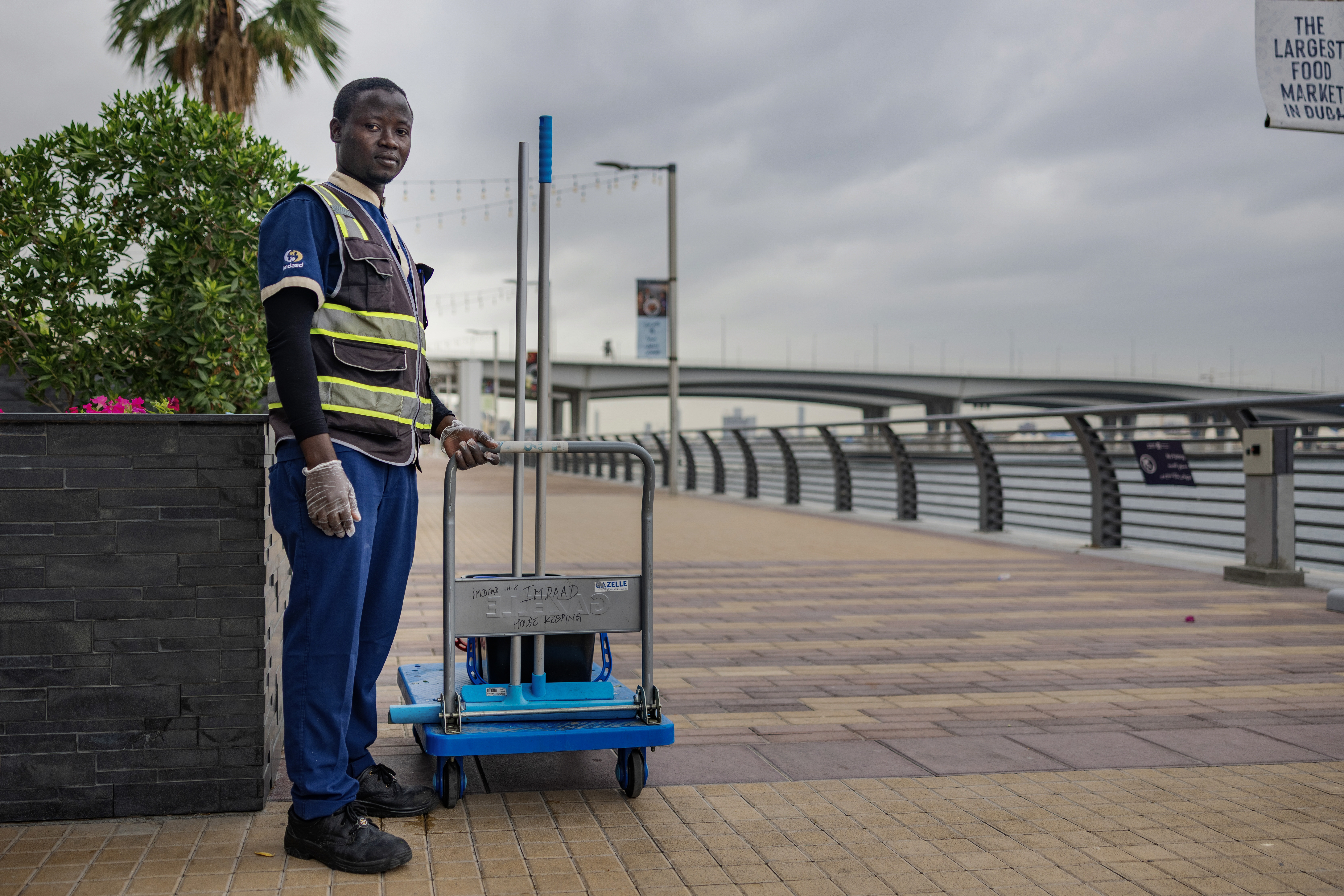 Los migrantes mantienen en funcionamiento la ciudad de Dubái.