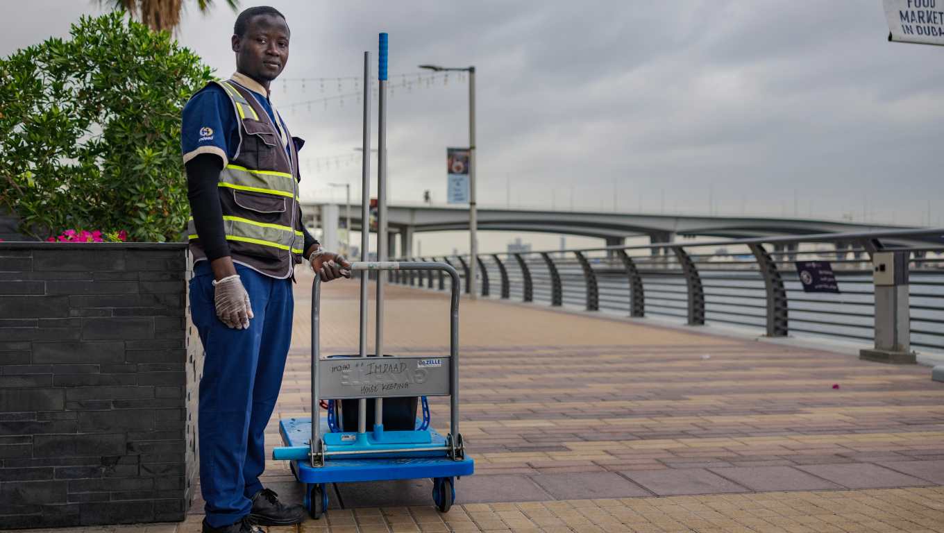 Los migrantes mantienen en funcionamiento la ciudad de Dubái.