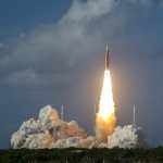 TITUSVILLE (United States), 02/04/2026.- The Space Launch System (SLS) rocket carrying the Orion capsule for the Artemis II mission lifts off from Launch Pad 39B at the Kennedy Space Center in Titusville, Florida, USA, 01 April 2026. The crew includes NASA astronauts Reid Wiseman, commander, Victor Glover, pilot, Christina Koch, mission specialist, and Canadian Space Agency (CSA) astronaut Jeremy Hansen, mission specialist. The mission will conduct a crewed flyby of the Moon, the first human flight beyond low Earth orbit since 1972. EFE/EPA/CRISTOBAL HERRERA-ULASHKEVICH