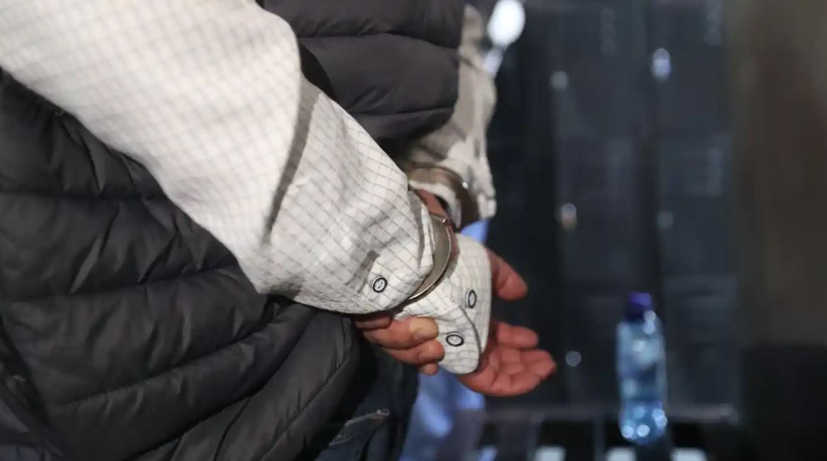 A casi un año de su captura, Luis Pacheco sigue siendo viceministro según el MEM, aunque suspendido de sus funciones