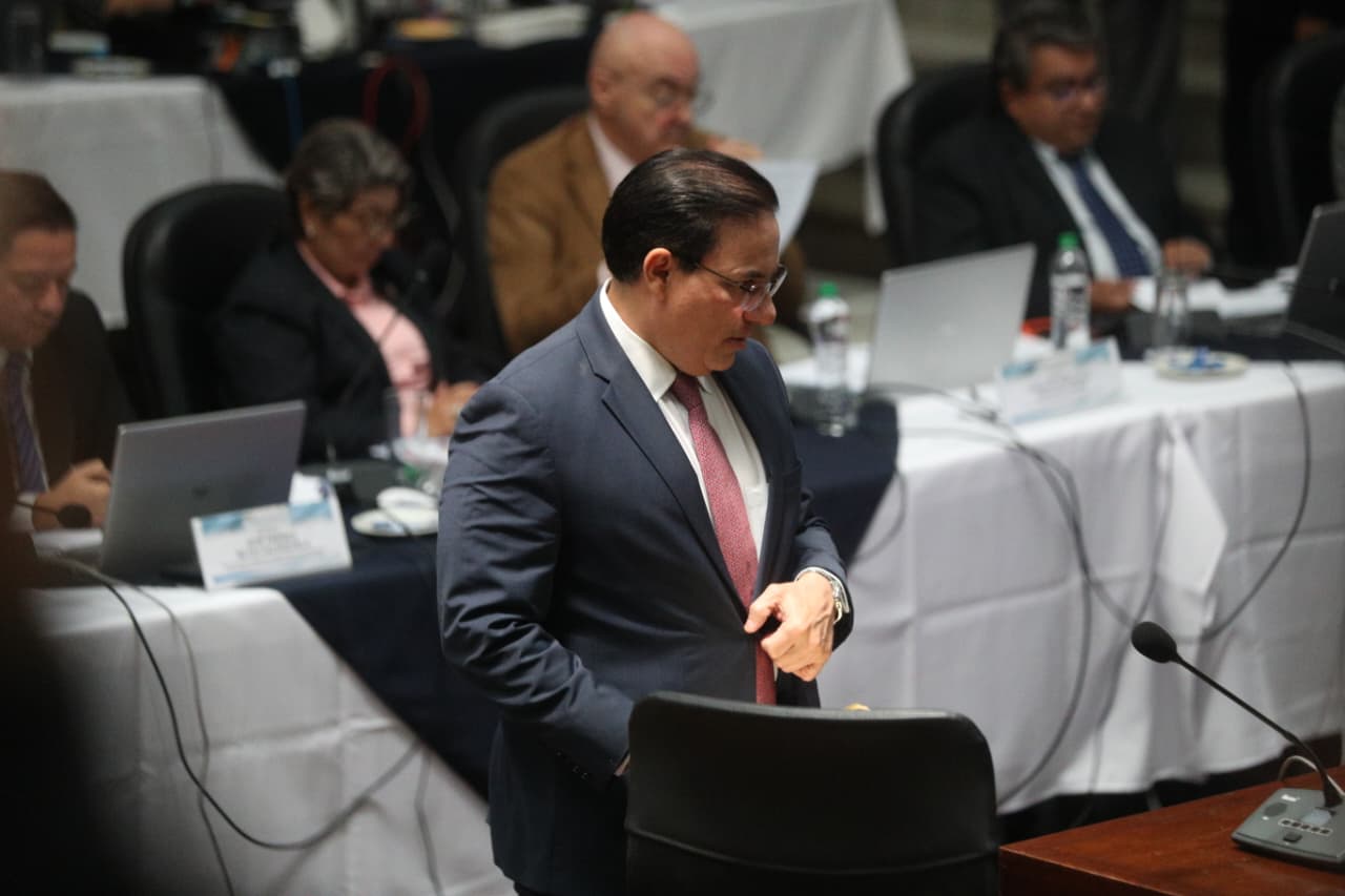 Marco Antonio Villeda dice que de ser electo fiscal general la persecución será basada en evidencia y modernizaría el MP