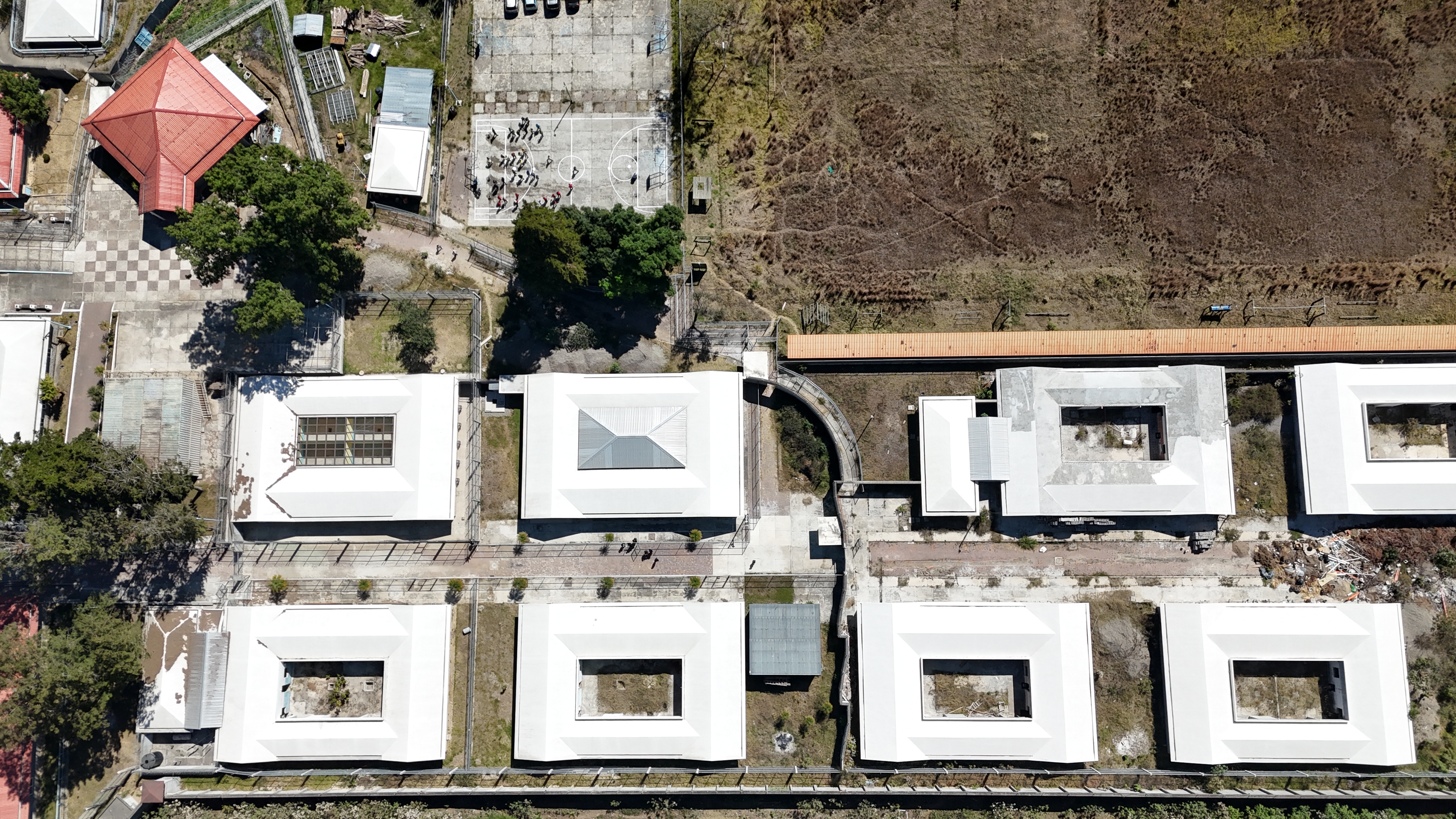 INSTALACIONES DE CENTRO ESPECIALIZADO DE REINSERCION'