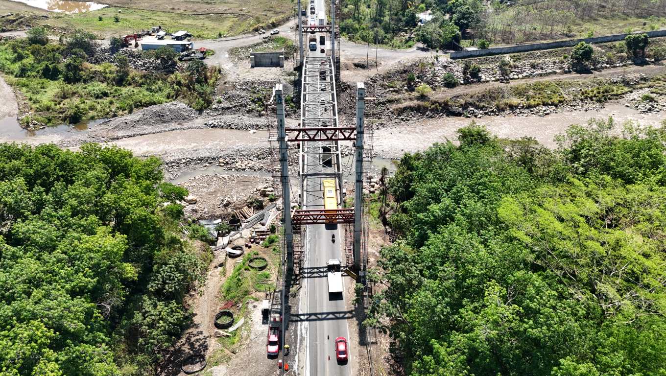 En la foto: Puente Nahualate, ubicado en el kilómetro 136.5 de la ruta CA-2 Sur Occidente
Recorrido por diversos puentes en los departamentos de Escuintla y Suchitepéquez, verificando el estado de los mismos y las obras de prevención.
Foro Prensa Libre: Javier González 19/03/2026
